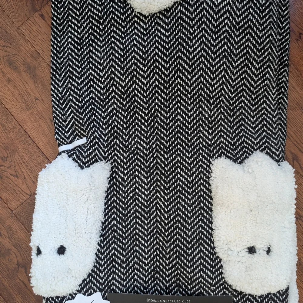 Rachel Zoe Halloween Ghost Black White Decorative Throw Blanket 50" x 70" NWT - Picture 5 of 8